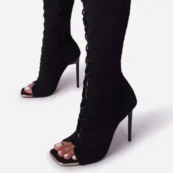 𝙉𝙚𝙬 𝙄𝙣!🖤Island Fever Square Peep Toe Boot - Picture 4 of 7